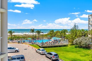 Piscina all'aperto, una piscina riscaldata