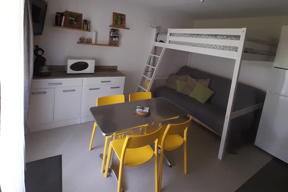 Fully equipped studio at the foot of the slopes and hiking trails