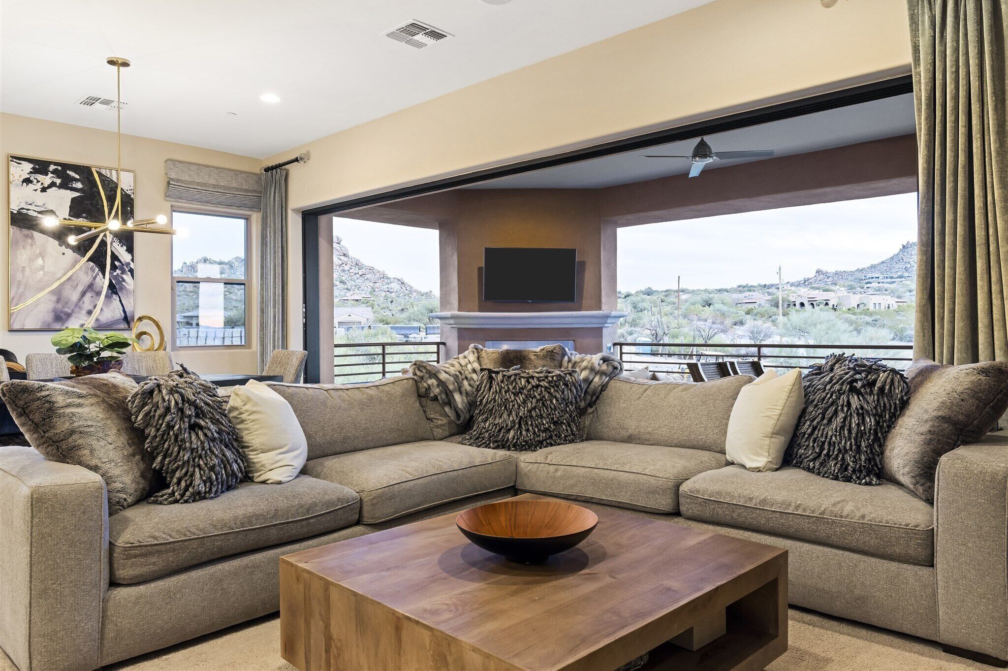 TV connectée, cheminée