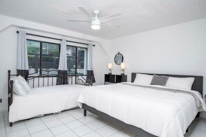 2 slaapkamers, een strijkplank/strijkijzer, gratis wifi, beddengoed
