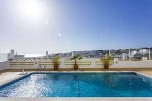 Outdoor pool - Clube do Monaco Super Spacious 2-bed with Rooftop Views of Ocean and Town (Albufeira)