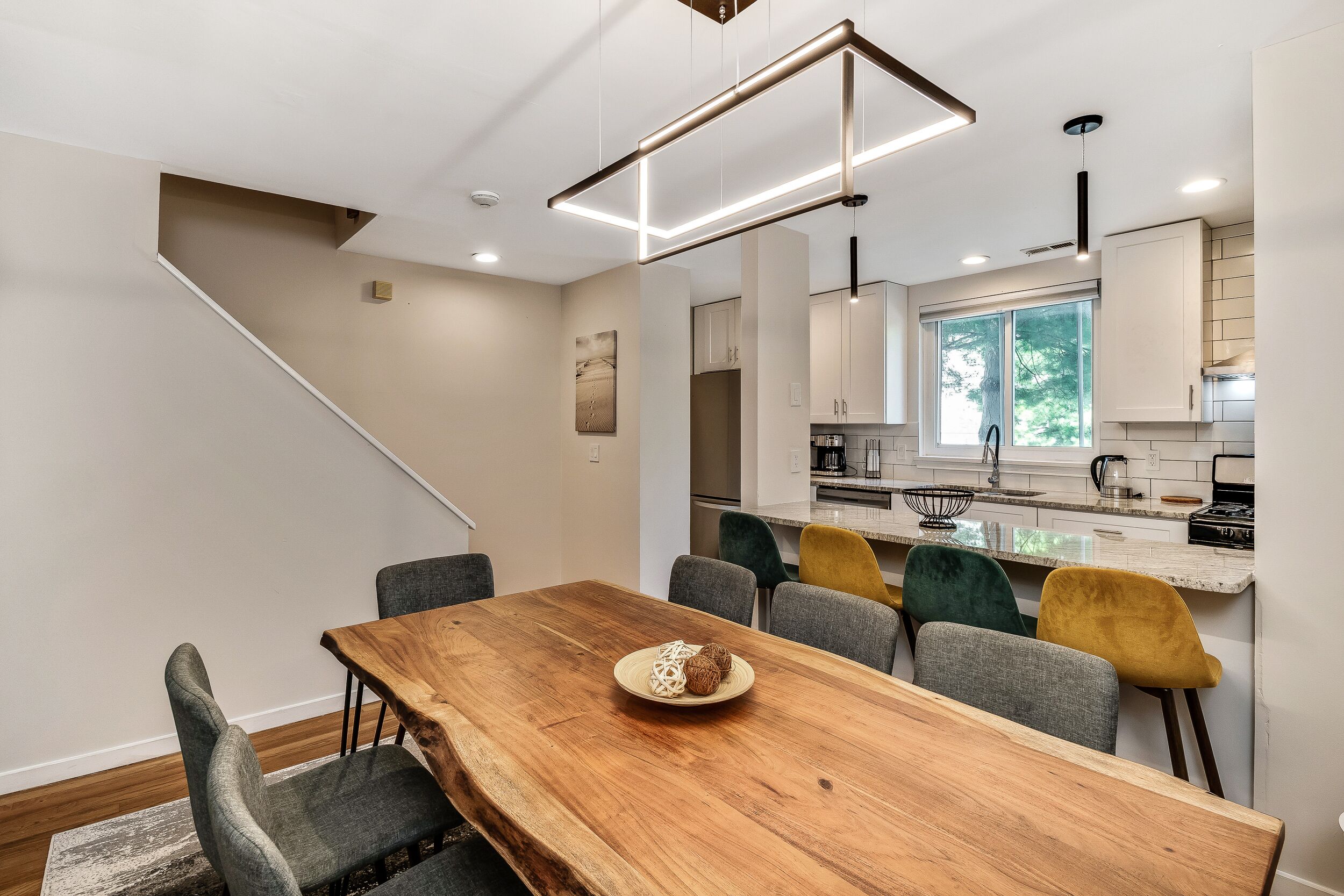 Exceptional 4BR/4BT +1CarParking +Outdoor Spaces!