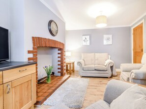 Living area - 2 bedroom accommodation in Bridlington (Bridlington)