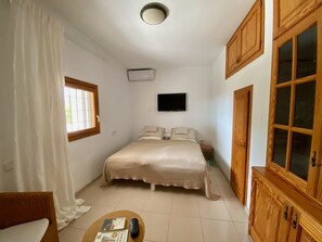 2 habitaciones, cuna de viaje, wifi gratis y ropa de cama