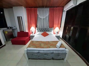 Standard-Studio | Individuell dekoriert, individuell eingerichtet, Bügeleisen/Bügelbrett