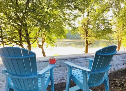 The Cottage.Waterfront. Estate at Plantation Ridge