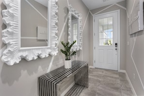 Interior - 7 Bedroom home 13 minutes from Disney!! (Four Corners)