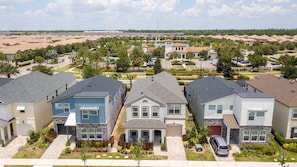 Exterior - 7 Bedroom home 13 minutes from Disney!! (Four Corners)