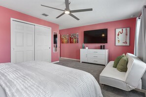 Room - 7 Bedroom home 13 minutes from Disney!! (Kissimmee)