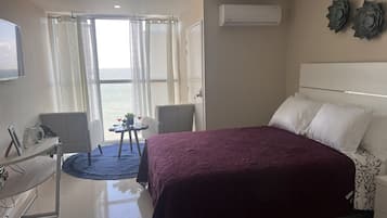 1 chambre, fer et planche Ă repasser, Wi-Fi gratuit, draps fournis