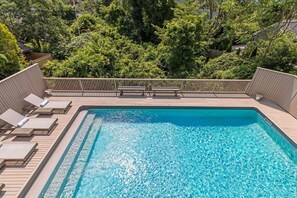 屋外プール、温水プール