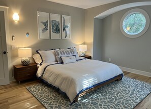 4 bedrooms, travel crib, WiFi, bed sheets