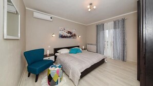 3 室のベッドルーム、アイロン / アイロン台、WiFi、ベッドシーツ
