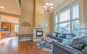 Smart TV, fireplace, DVD player