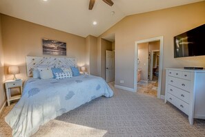 3 bedrooms, iron/ironing board, travel crib, free WiFi