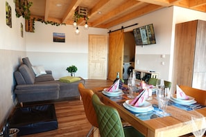 Dining - Main barrier-free vacation in the vineyard (Kitzingen)