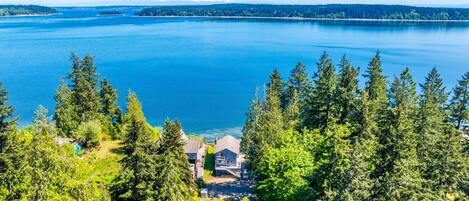 منظر من الجو على ارتفاع عالٍ