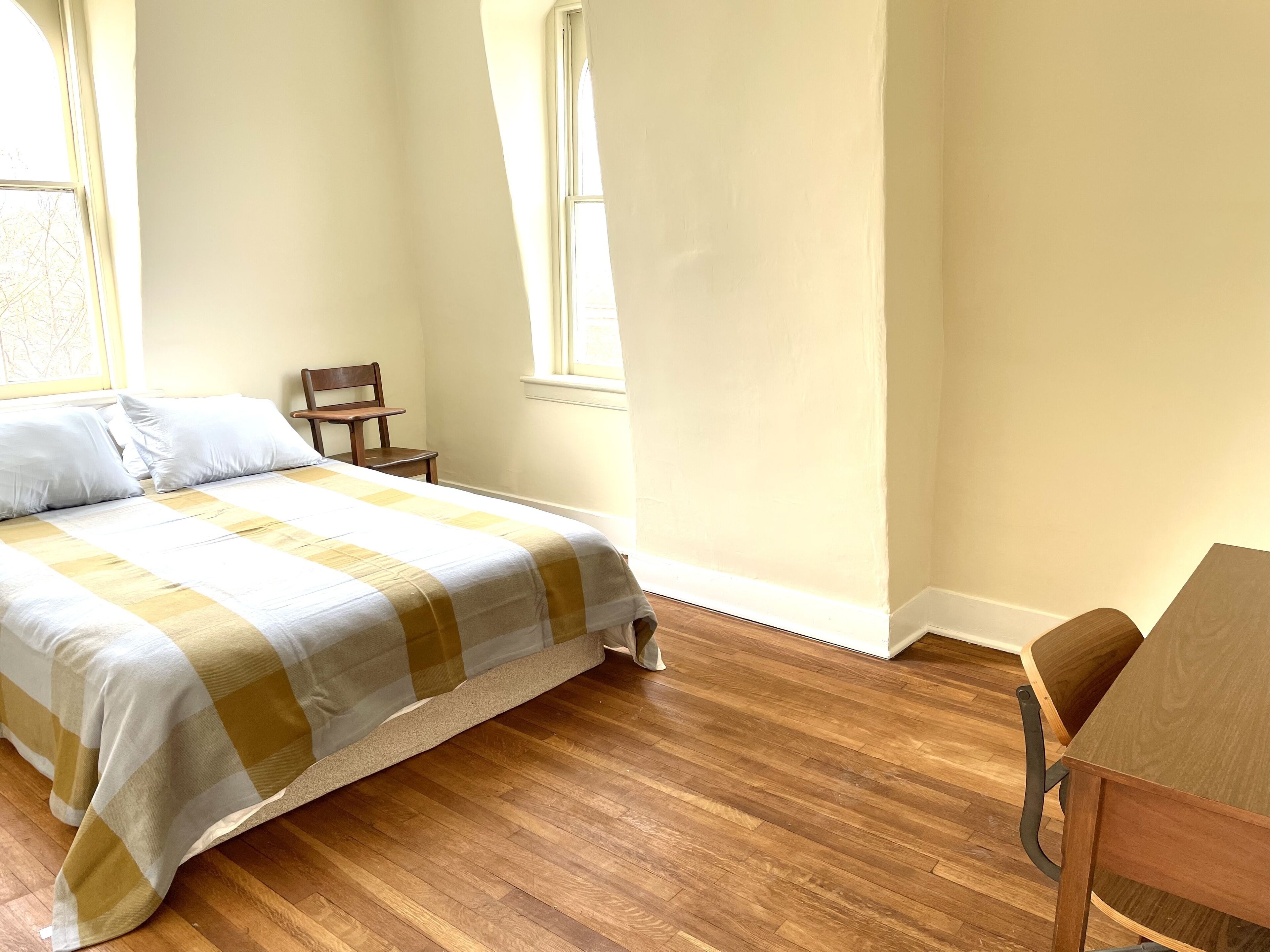 Large Renovated Historic House in Heart of Poughkeepsie