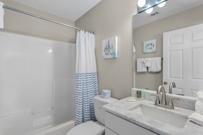 Combined shower/bathtub