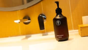 Bathroom amenities
