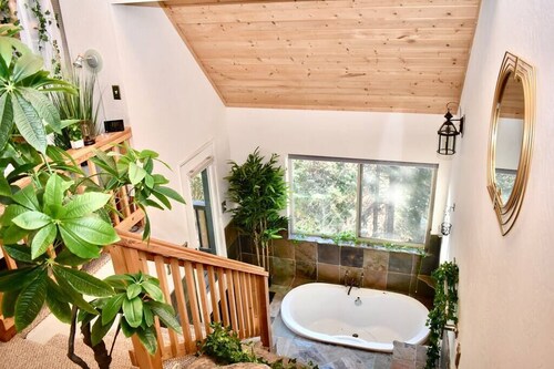 Luxury Home (Giant Sequoias, Waterfalls, Hiking)