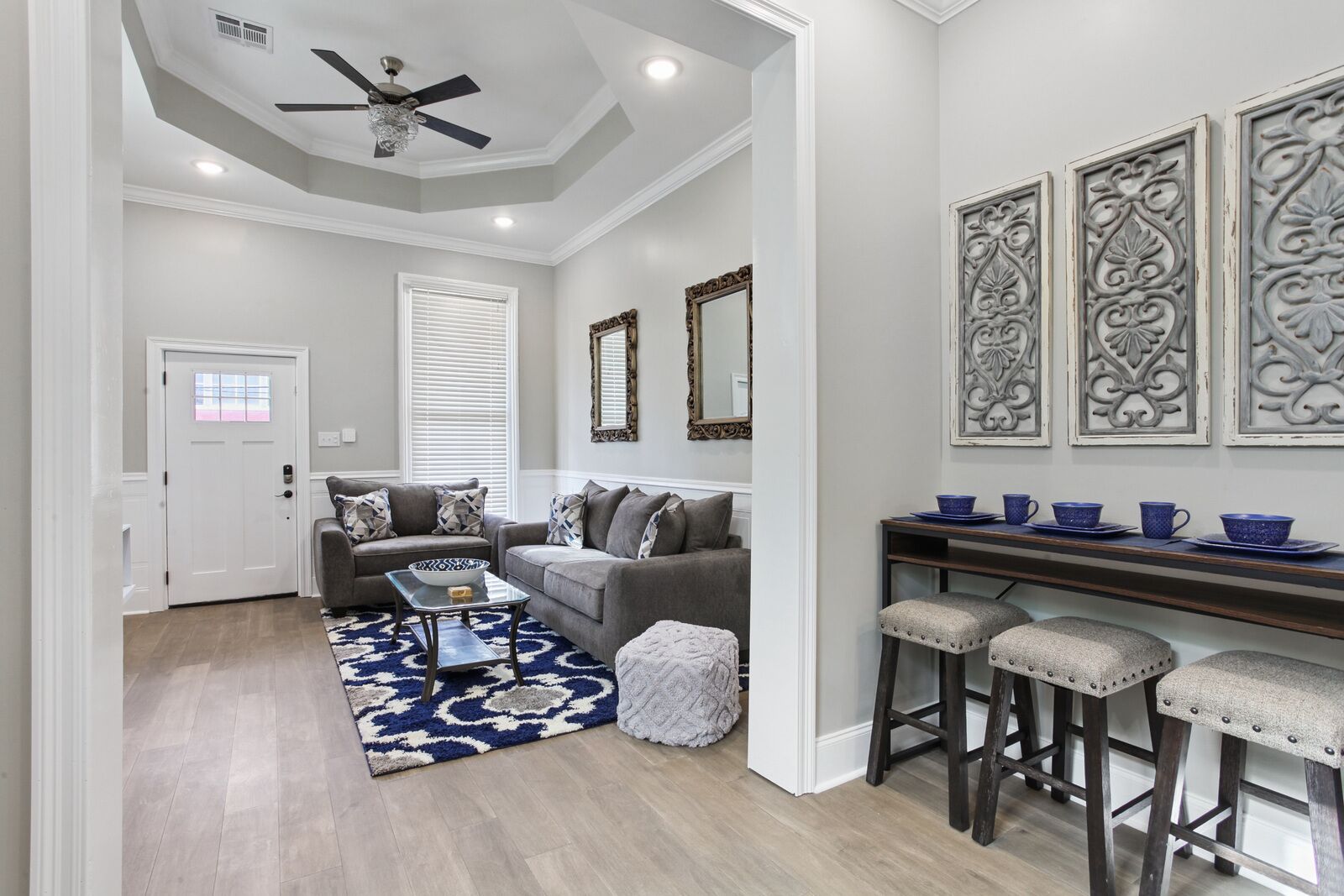 NOLA Mid-City Trolly Stop,Hop on Hop off Streetcar