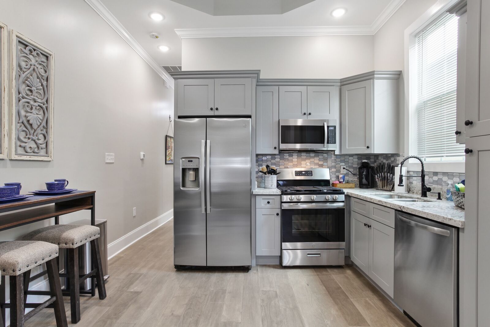 NOLA Mid-City Trolly Stop,Hop on Hop off Streetcar