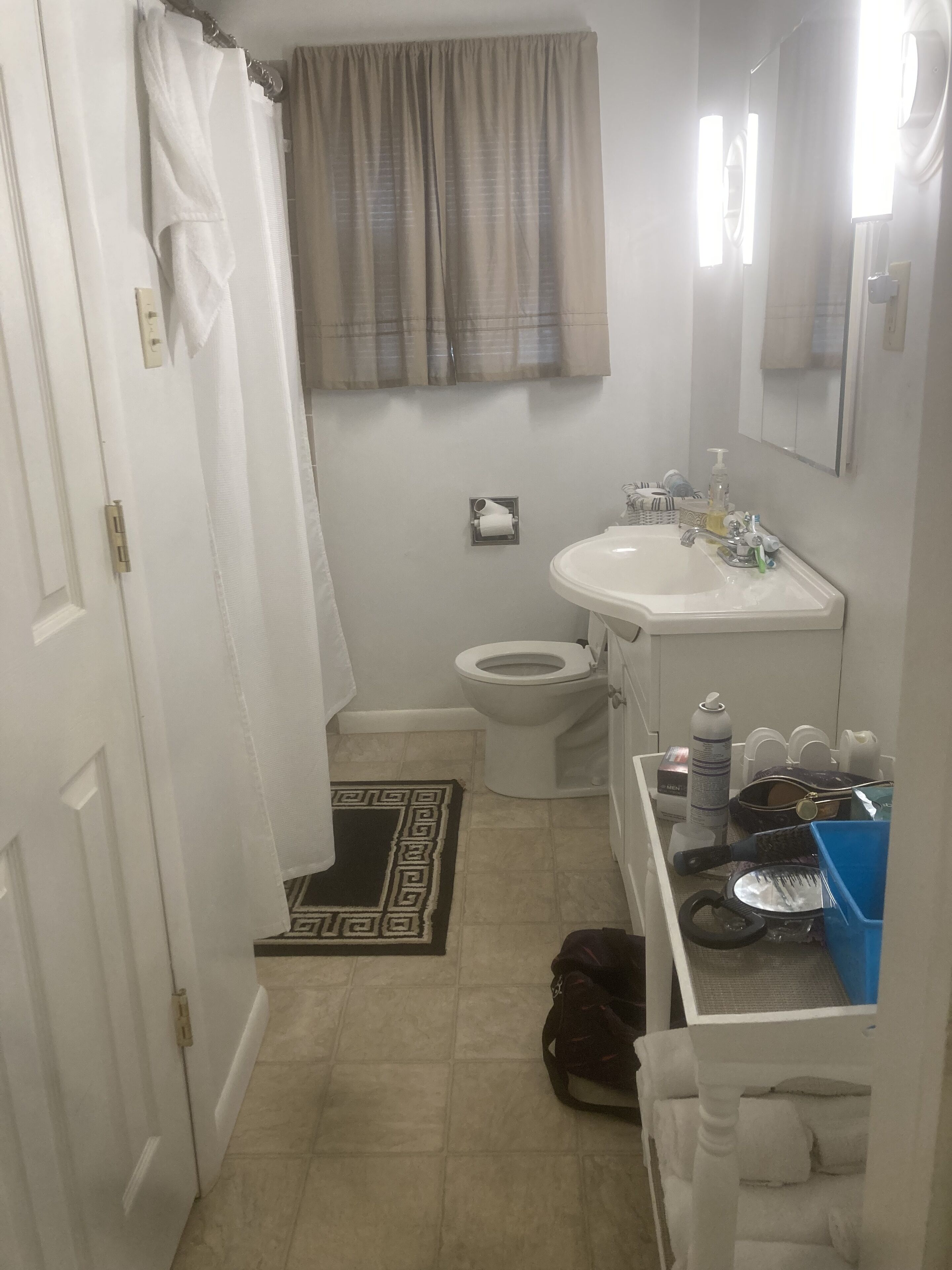 Magnificent bluff view of the White River, sunsets, and wildlife.