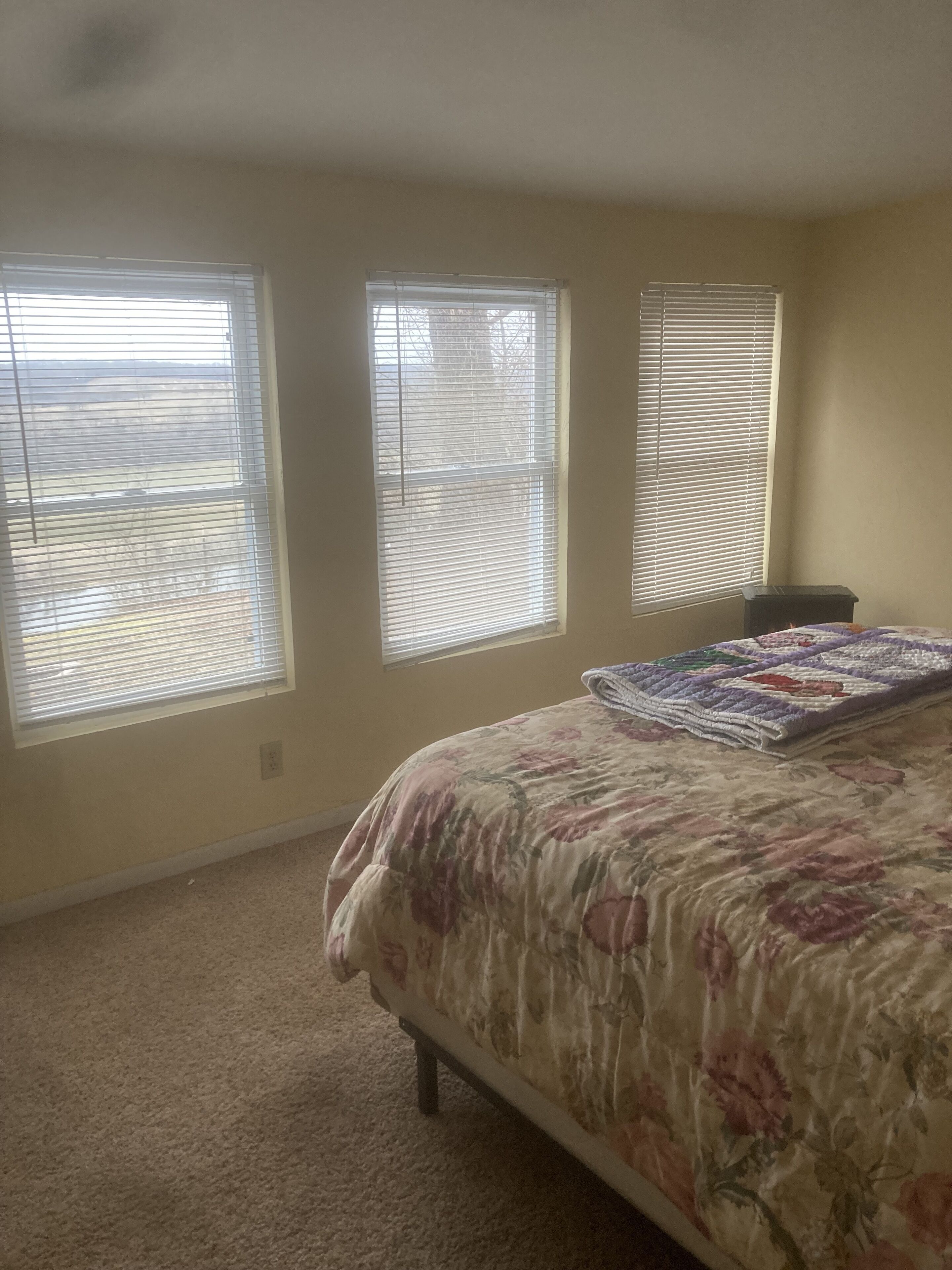 Magnificent bluff view of the White River, sunsets, and wildlife.