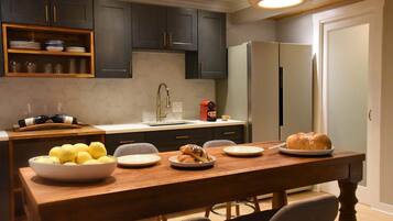 Superior Studio Suite | Private kitchenette | Mini-fridge, toaster, paper towels