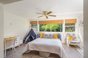 2 camere, una scrivania, ferro/asse da stiro, Wi-Fi gratuito