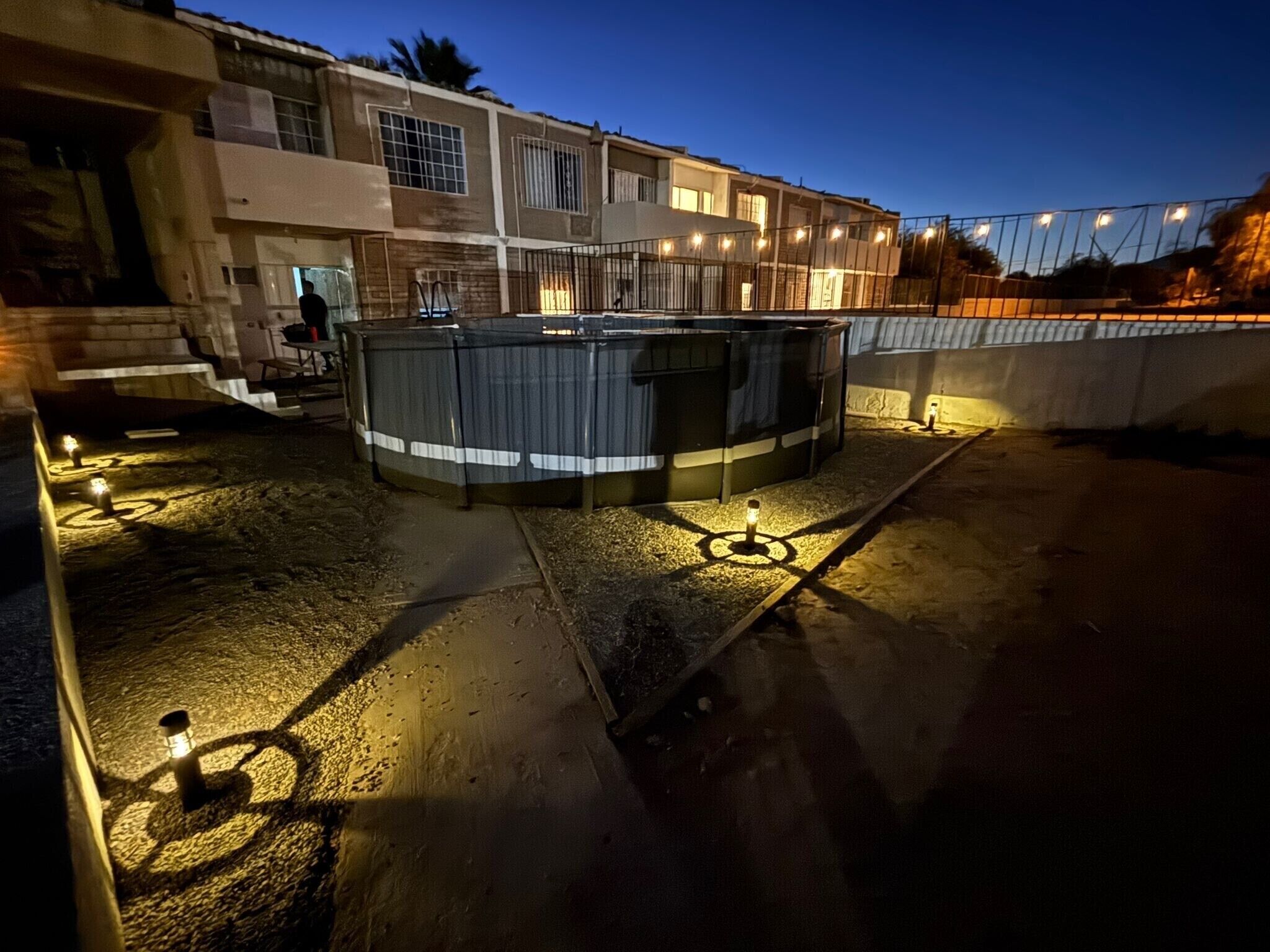 Bañera de hidromasaje al aire libre