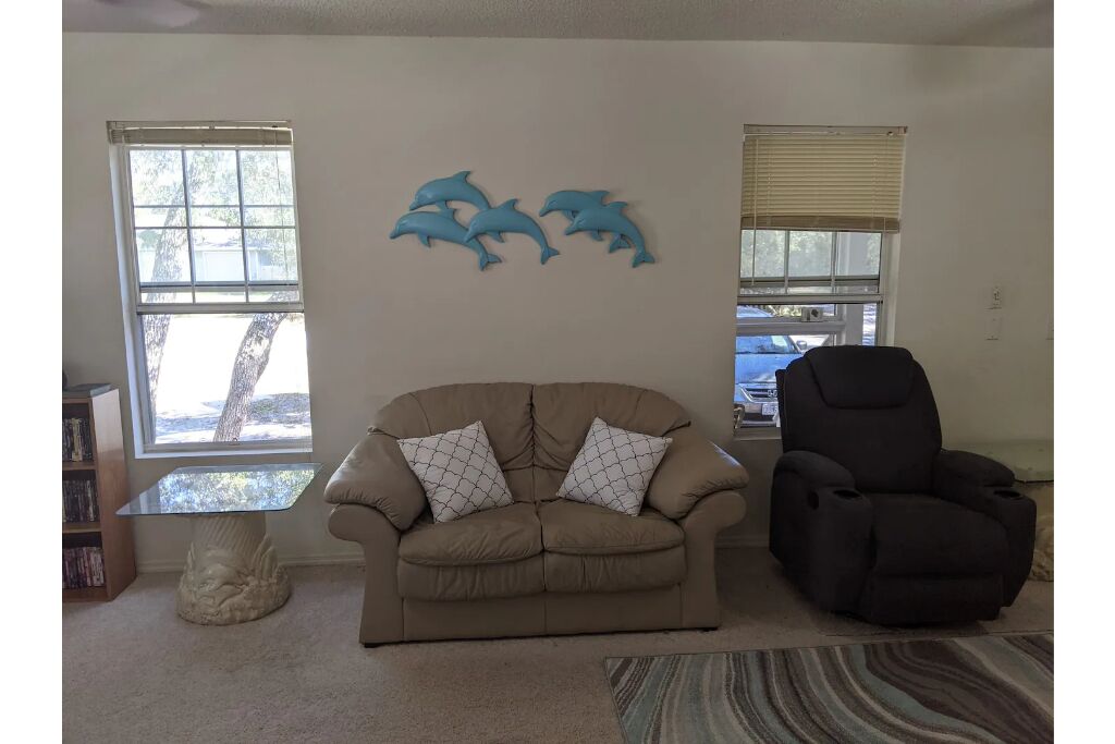 Peaceful 3 bedroom 2 bathroom house at the end of a deadend road.