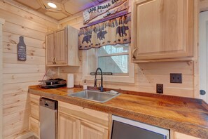 Frigorífic, microones, forn i placa de cuina 