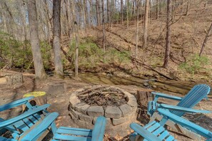 Property grounds - Creekside cabin, hot tub, fire pit, wood pizza oven n grill, dogs, near Ellijay (Ranger)