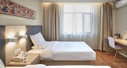 Hanting Hotel(train Station Xinhualian Plaza