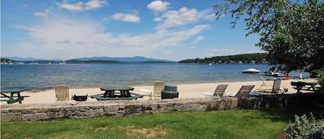 Chaise longue, serviettes de plage