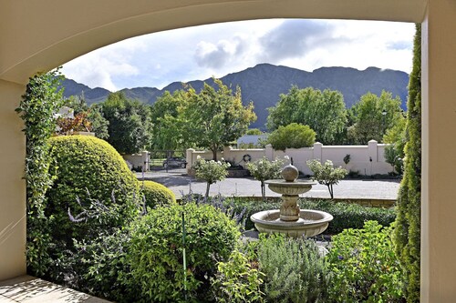 Grande Plaisir Holiday Home