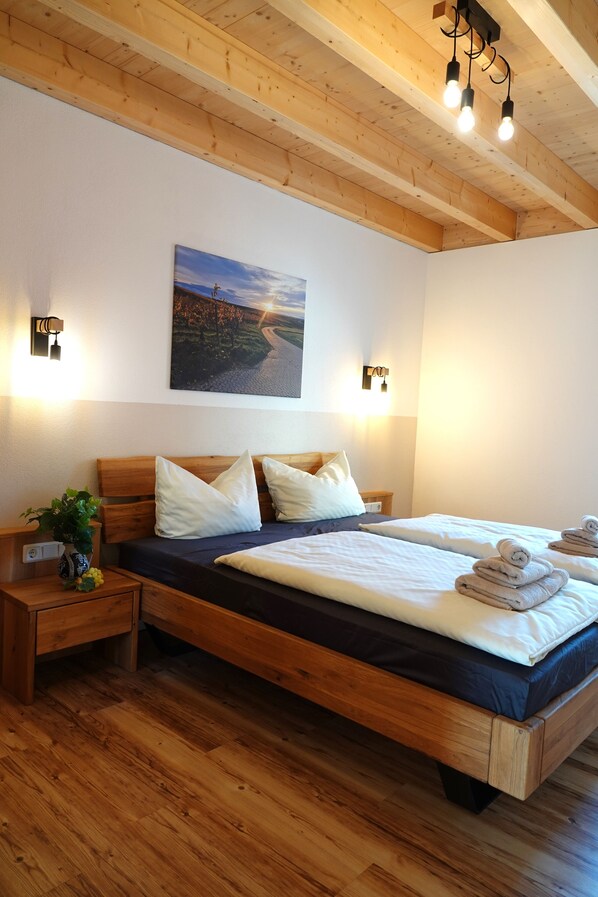 2 bedrooms, travel crib, free WiFi, bed sheets