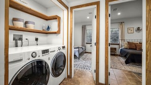 Unclassified image, 4 of 22, button - Pet-Friendly Cabin | River Access, Grill & Firepit (Kyle)