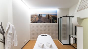 Sauna, steam room, massages