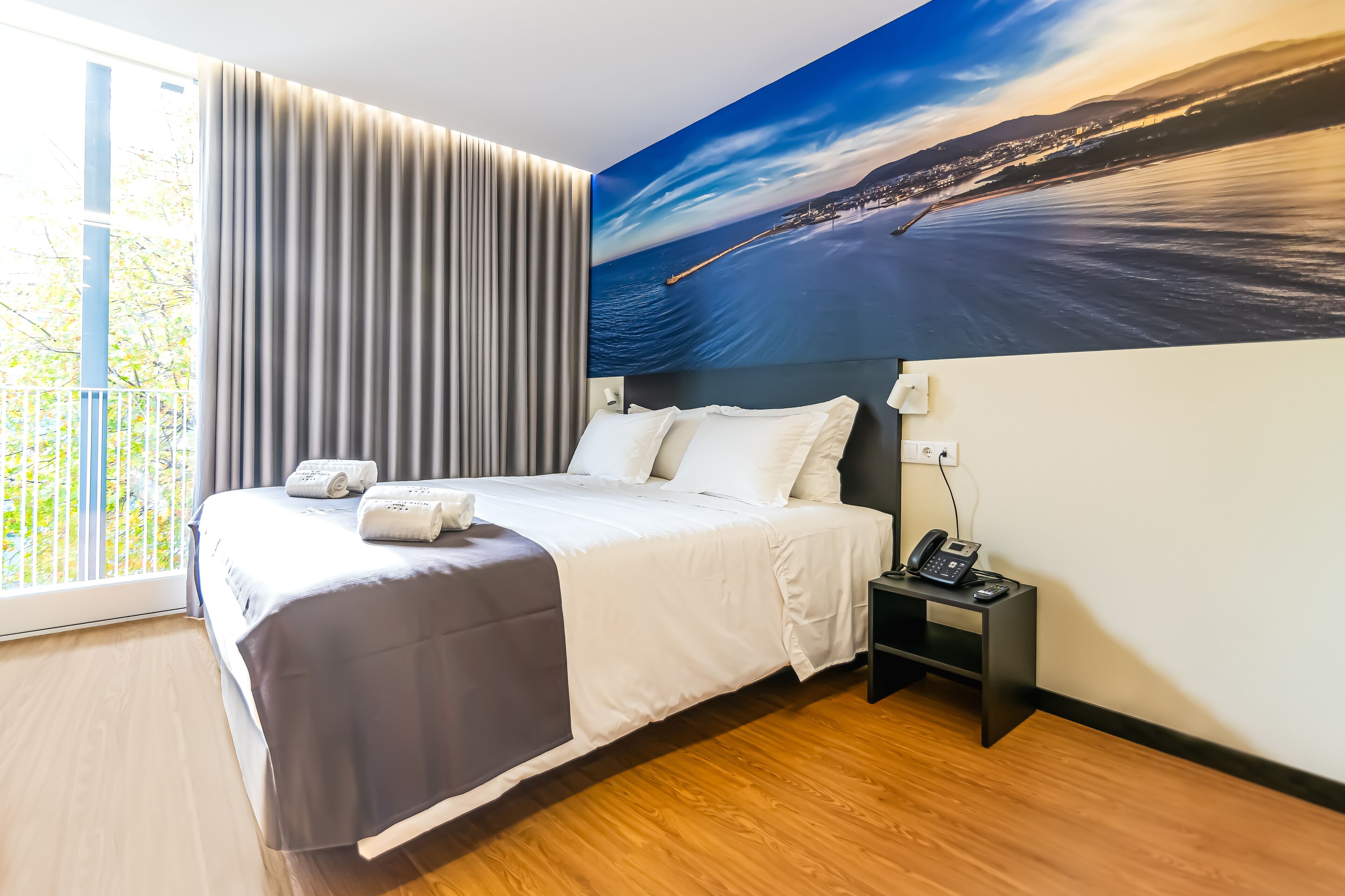 1 bedroom, desk, laptop workspace, free wifi