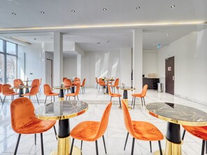 Daily buffet breakfast for a fee - Triple G Hotels (Amsterdam)
