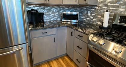 Flagstaff House 7person spa Snowbowl Grand Canyon Sedona Golf Hiking Fishing A/C