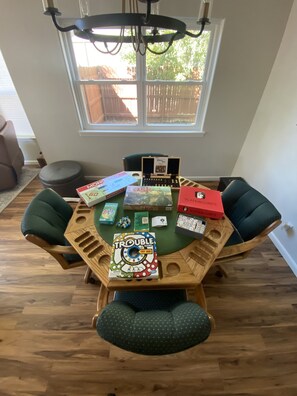 Spielezimmer