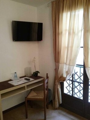 Elite tweepersoonskamer, 2 slaapkamers, niet-roken, uitzicht op rivier | Luxe beddengoed, bedden met traagschuimmatrassen