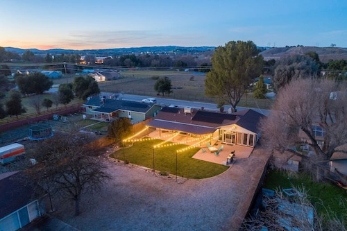 3BR Home | Fenced Yard w/ BBQ & Firepit, Pets OK!