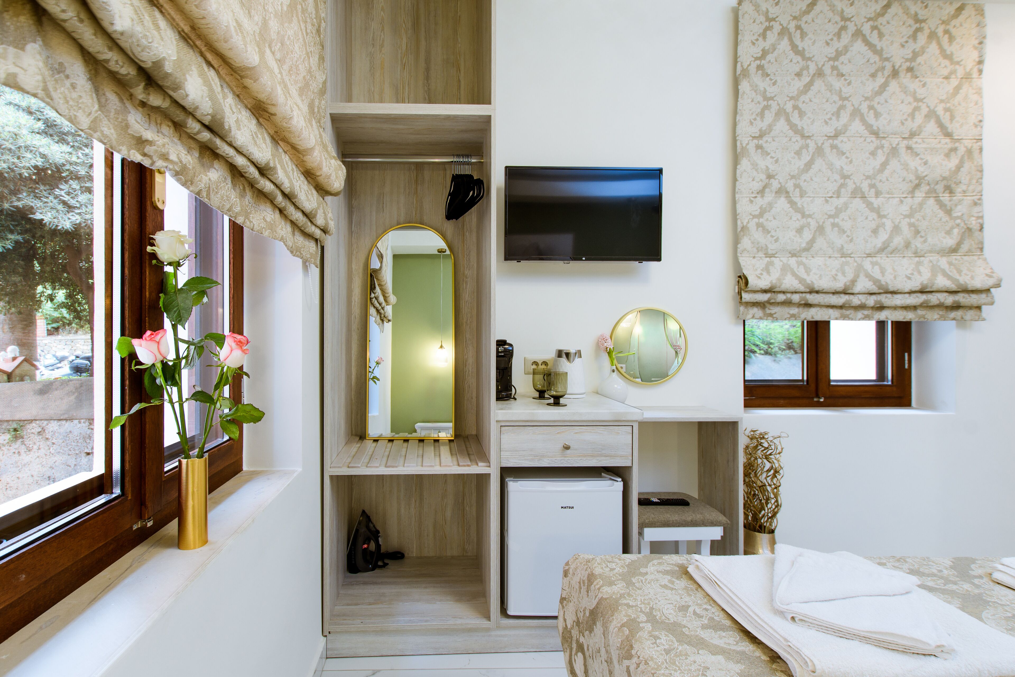 Literie hypoallergénique, coffres-forts dans les chambres