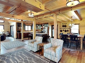 House (5 Bedrooms) | Property amenity