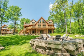 House (5 Bedrooms) | Property amenity